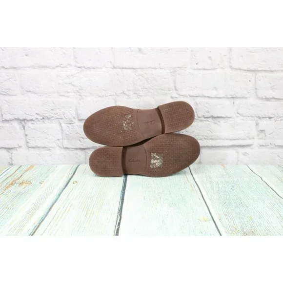 Clarks  Brown Leather Slip On Chelsea Ankle Boots Size 7.5 Medium - Picture 8 of 9